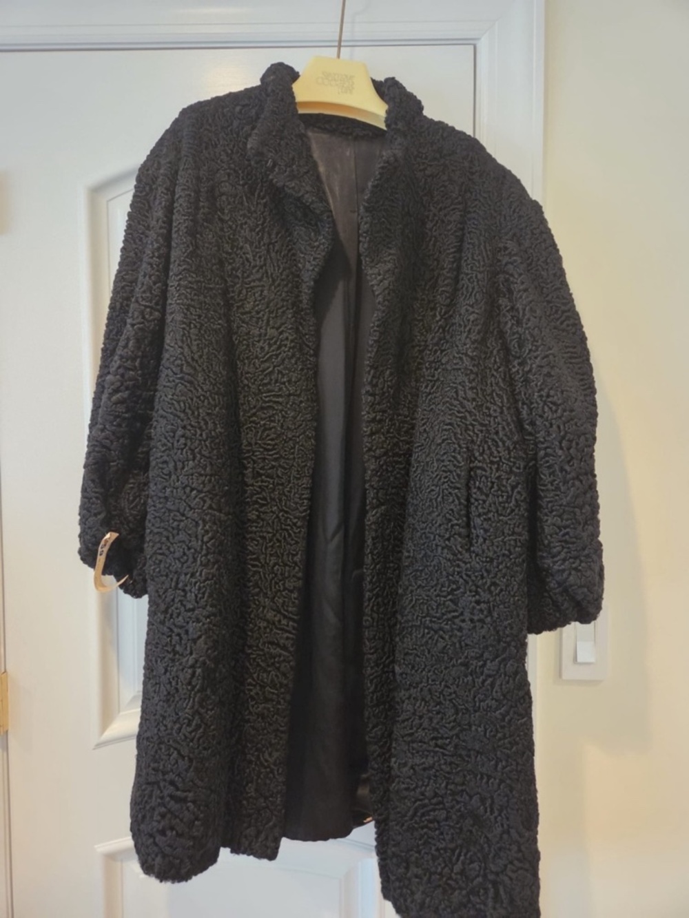Black Persian lamb balloon sleeve jacket